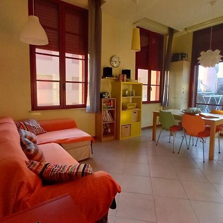Apartamento Accesso Diretto Sul Mare Maredilucecala Calambrone Exterior foto