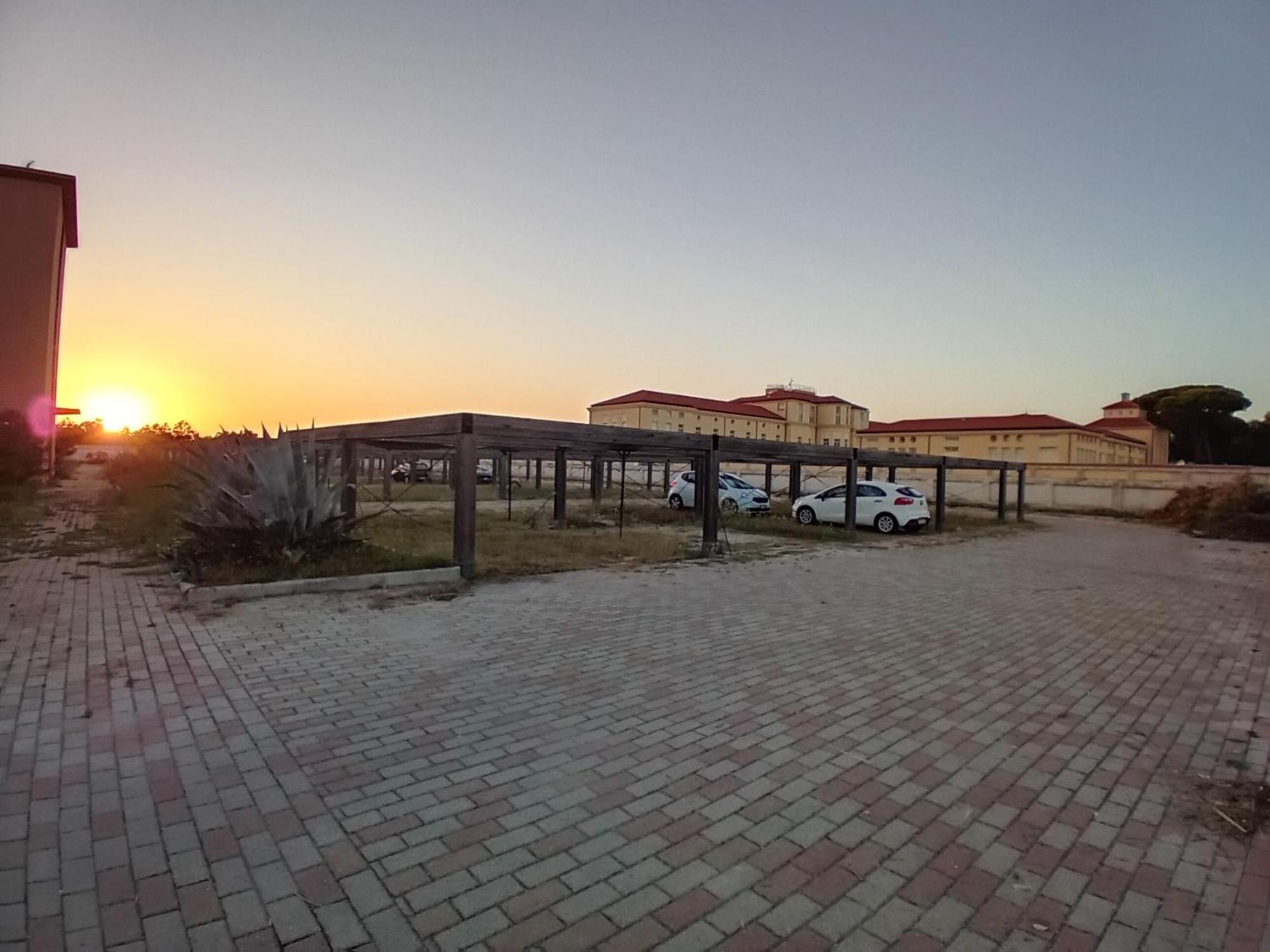 Apartamento Accesso Diretto Sul Mare Maredilucecala Calambrone Exterior foto